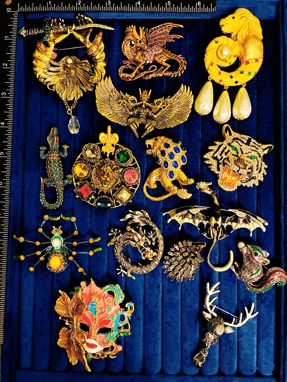 Lot of 15 Fantasy Animal Brooches Dragon Tiger Lion Crocodile Mask Pins